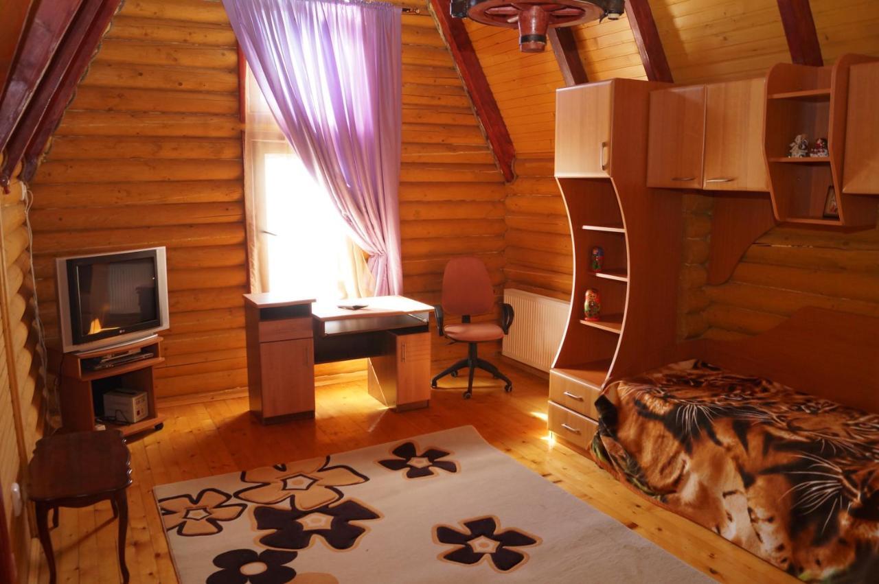 Норіс Hotel Migovo Ngoại thất bức ảnh