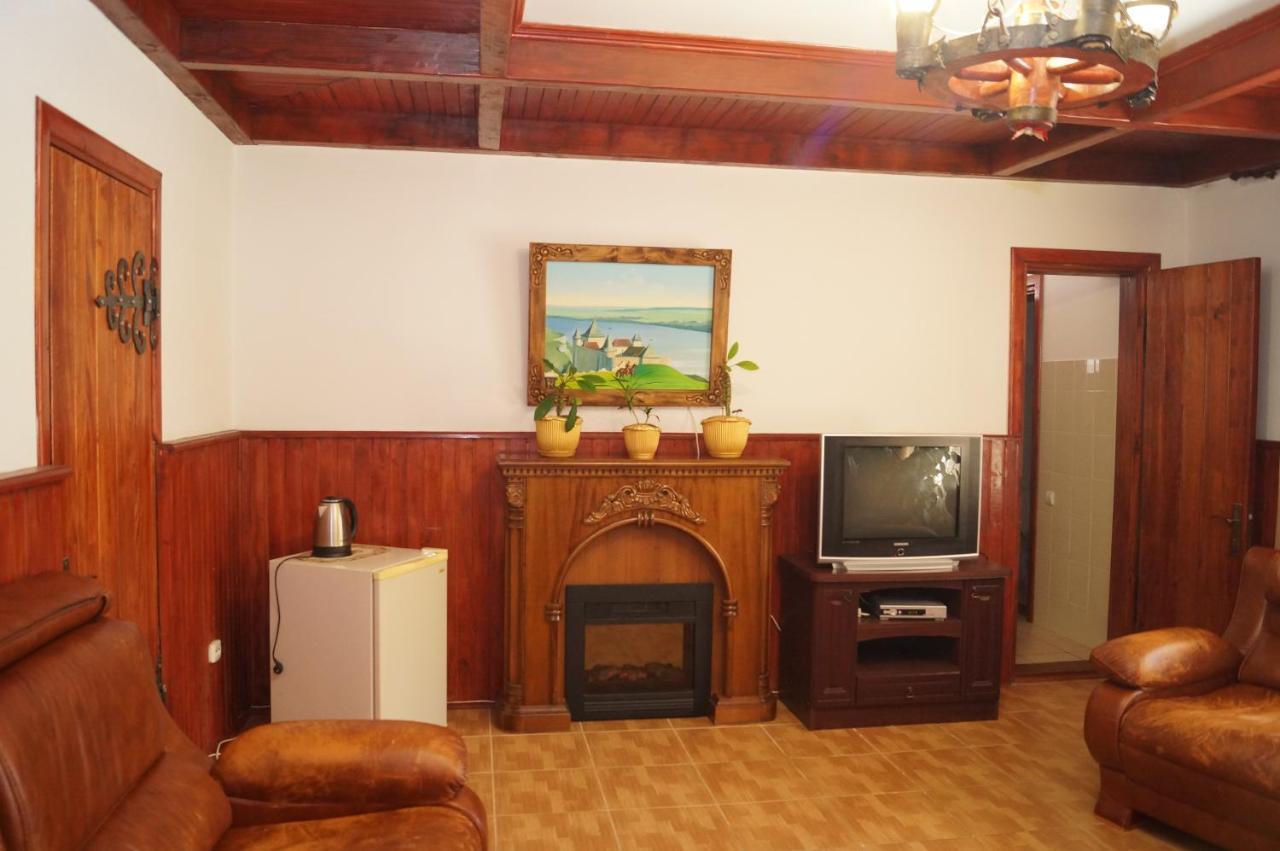 Норіс Hotel Migovo Ngoại thất bức ảnh