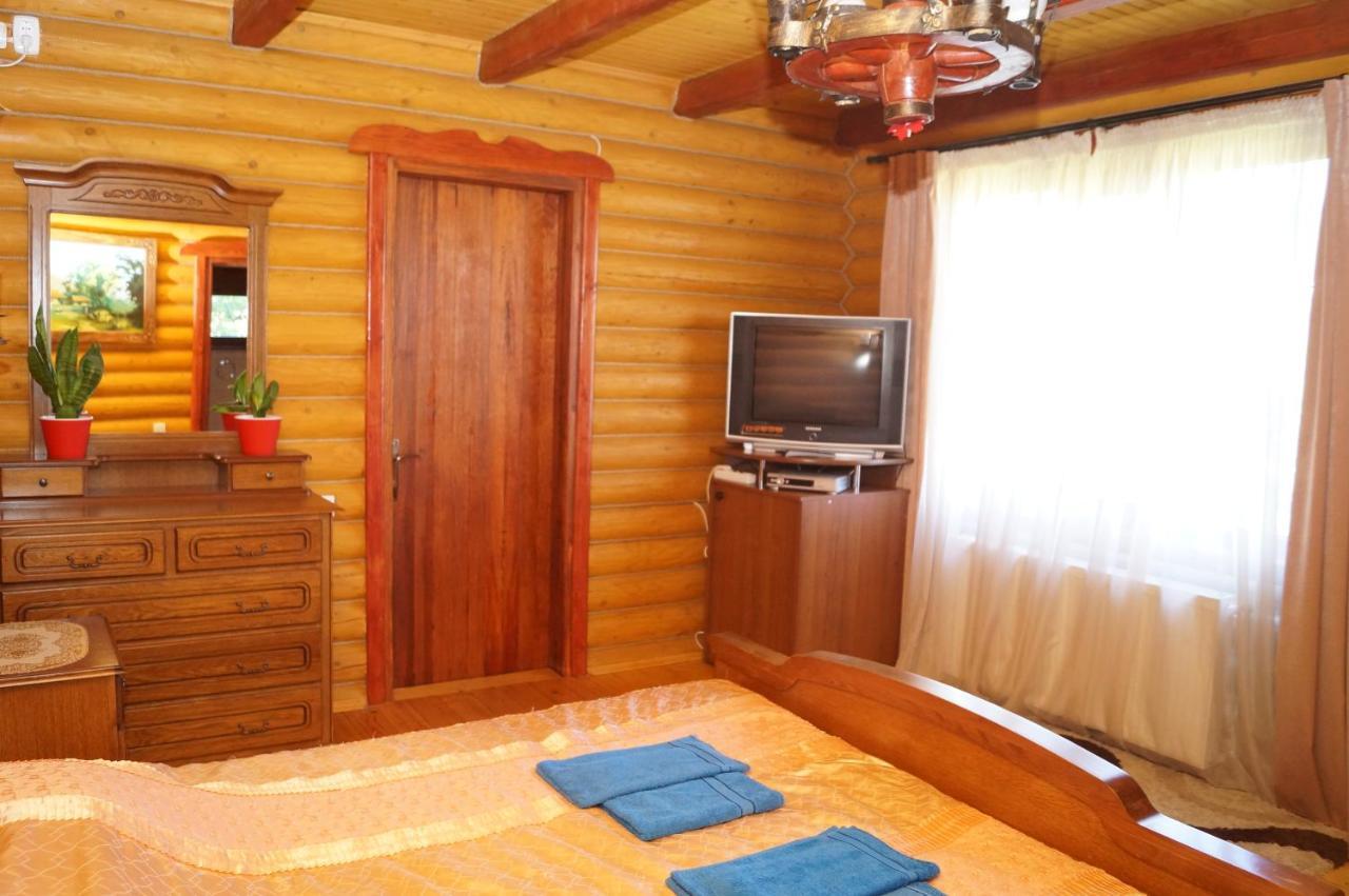 Норіс Hotel Migovo Ngoại thất bức ảnh
