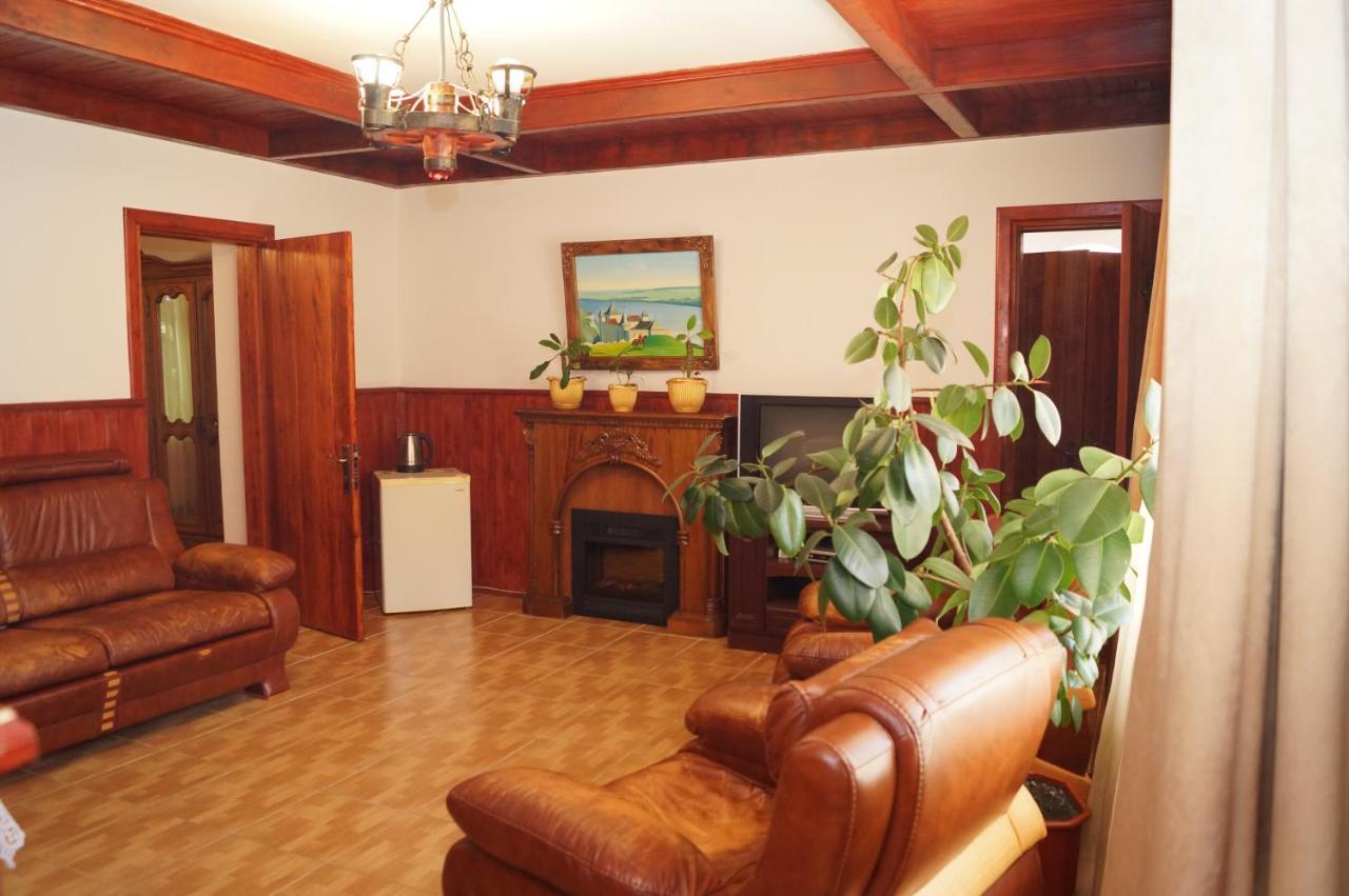 Норіс Hotel Migovo Ngoại thất bức ảnh